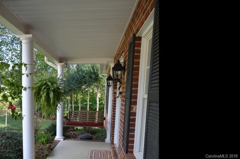 Property image 2 at 1146 Waterford Drive, Hickory, NC 28602