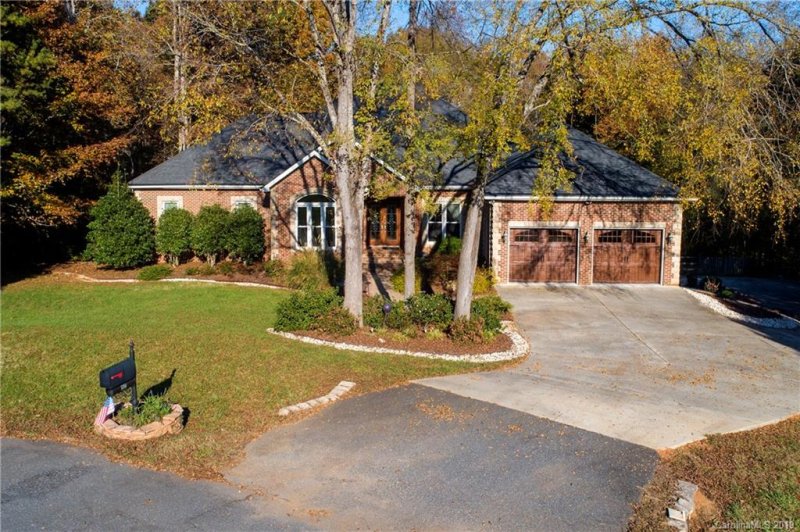 Property image 2 at 721 Rocky Ridge Court, York, SC 29745