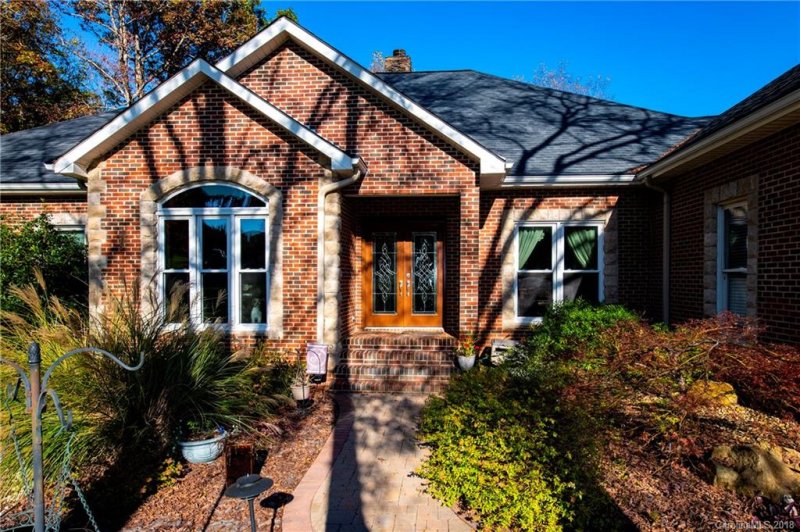 Property image 3 at 721 Rocky Ridge Court, York, SC 29745