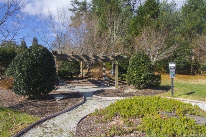 Property image 3 at 103 Morningside Lane, Hendersonville, NC 28792