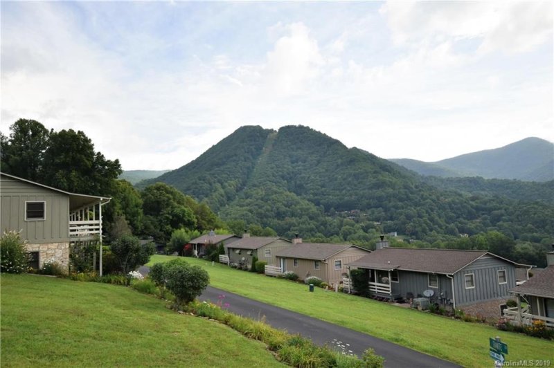 Property image 5 at 318 Stoney Ridge Loop, Maggie Valley, NC 28751