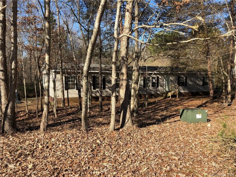 Property image 3 at 130 Castle Court, Kings Mountain, NC 28086