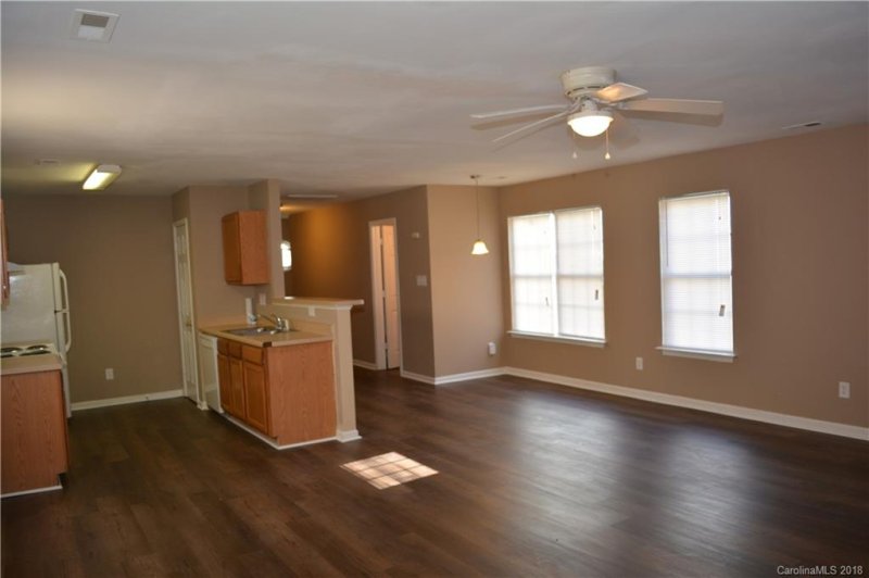 Property image 5 at 3530 Crestridge Drive, Charlotte, NC 28217