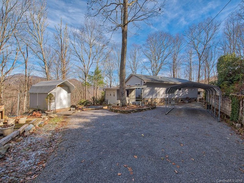 Property image 2 at 413 Spring Drive, Maggie Valley, NC 28751