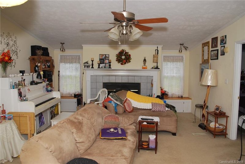 Property image 2 at 193 Little Farm Road, Statesville, NC 28625