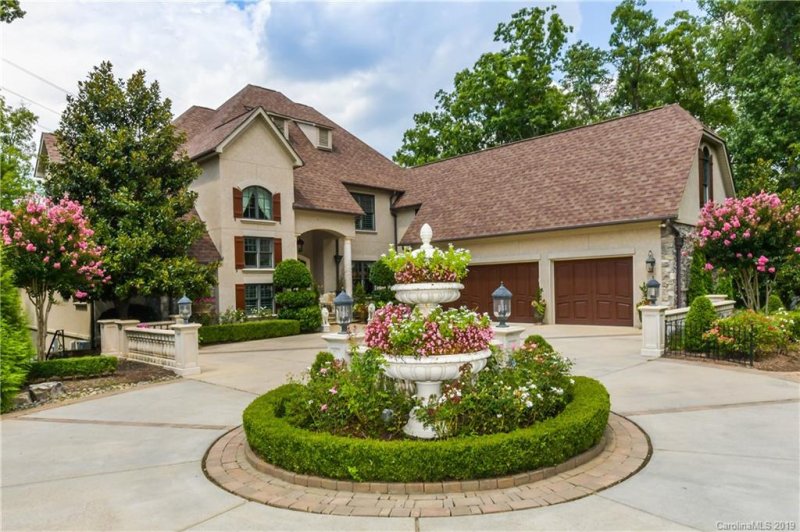 821 Cooks Cove Ridge