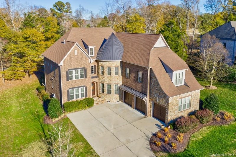 Property image 2 at 1368 Shinnecock Lane, Fort Mill, SC 29707