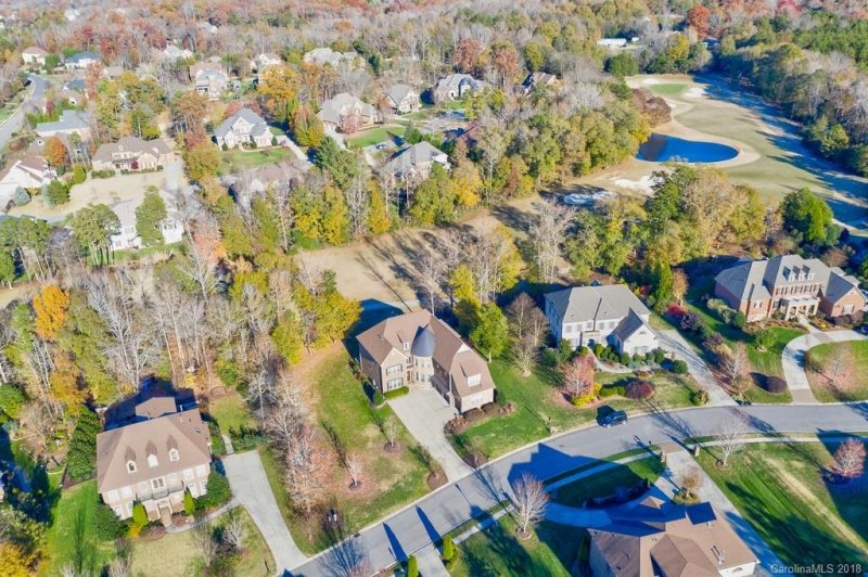 Property image 3 at 1368 Shinnecock Lane, Fort Mill, SC 29707