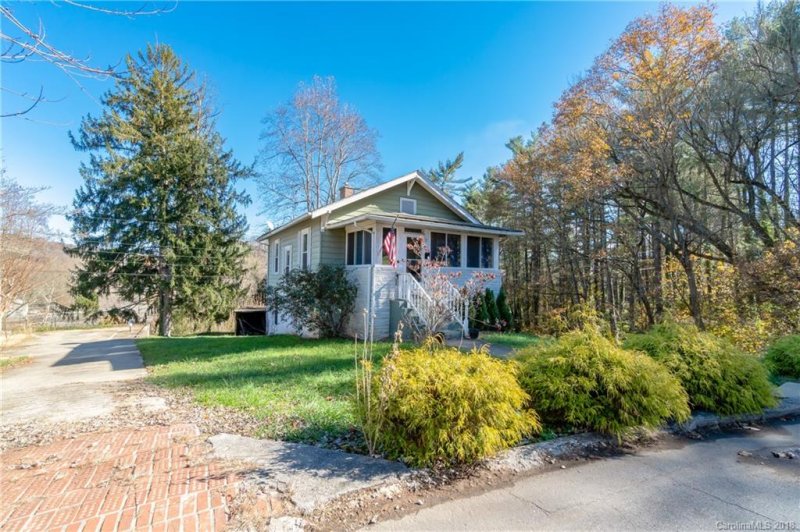 Property image 2 at 2 Thomson Avenue, Canton, NC 28716