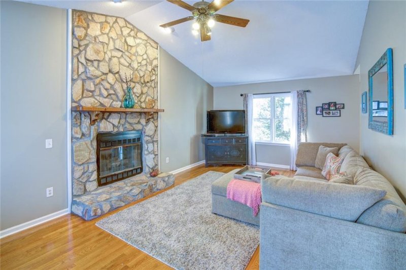 Property image 4 at 3974 Shakespeare Drive, Hickory, NC 28601