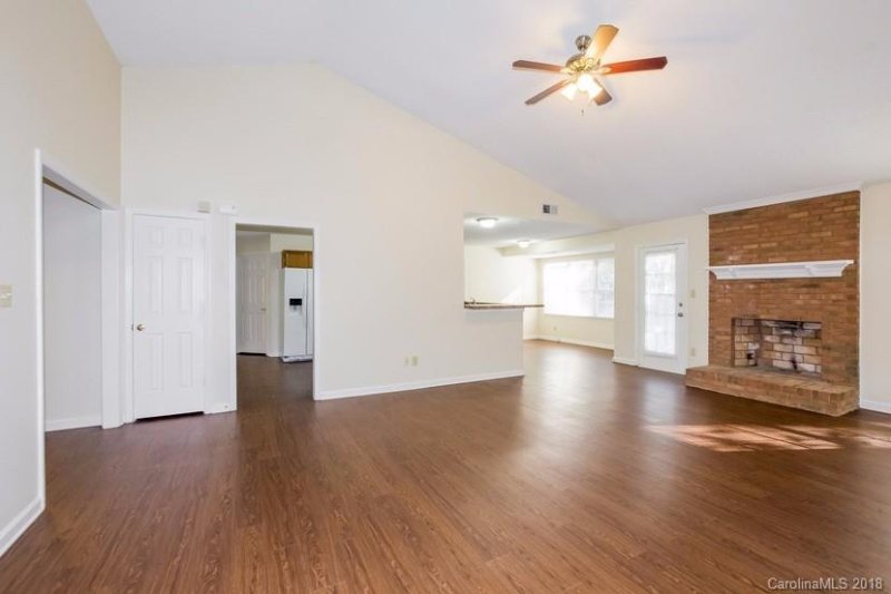 Property image 2 at 9918 Manbey Court, Charlotte, NC 28269