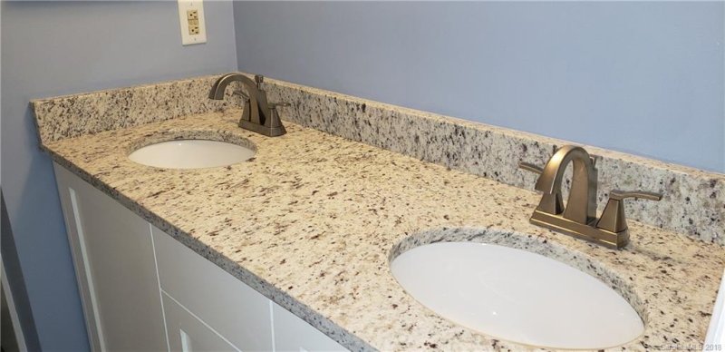 Property image 5 at 8207 Circle Tree Lane, Charlotte, NC 28277