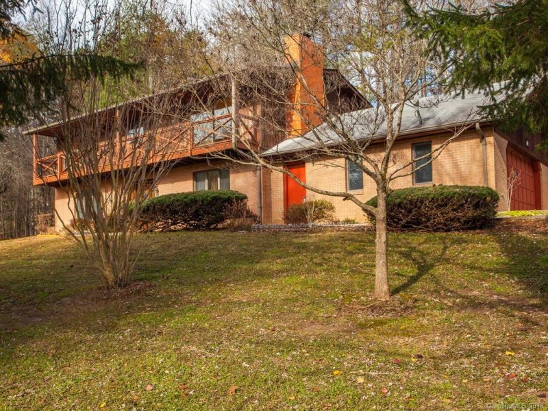 Property image 2 at 117 Viewcrest Drive, Hendersonville, NC 28739