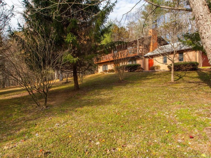 Property image 3 at 117 Viewcrest Drive, Hendersonville, NC 28739