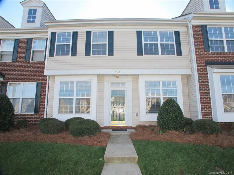 7525 Bluff Point Lane