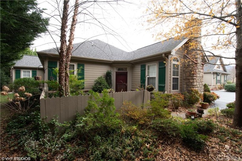 Property image 2 at 17 Outlook Circle, Swannanoa, NC 28778