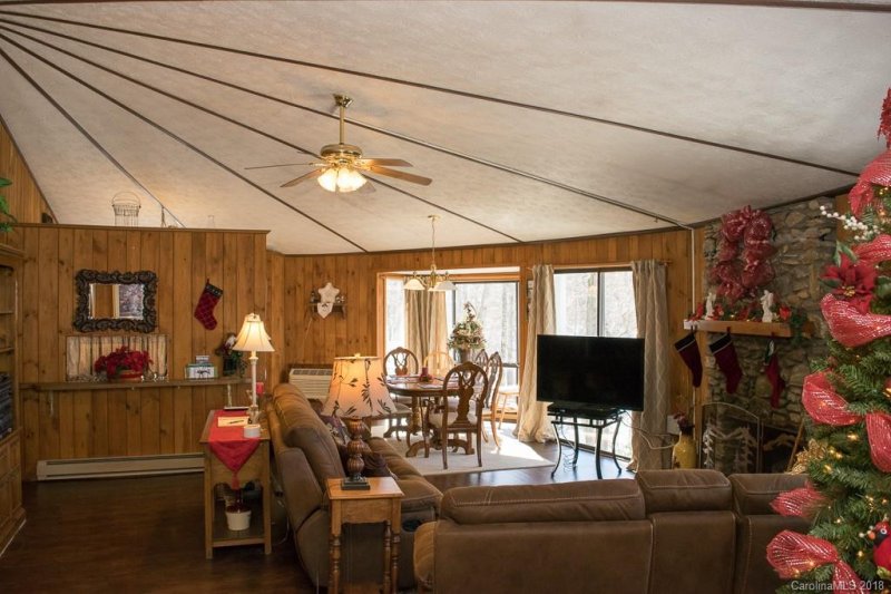 Property image 4 at 106 Lower Grouse Ridge Road, Beech Mountain, NC 28604