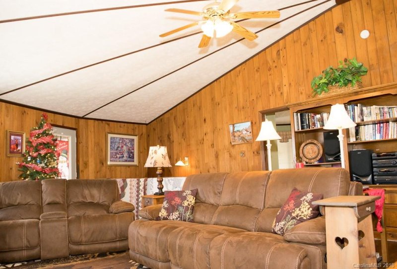 Property image 5 at 106 Lower Grouse Ridge Road, Beech Mountain, NC 28604