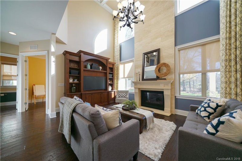 Property image 2 at 7333 Edenbridge Lane, Charlotte, NC 28226