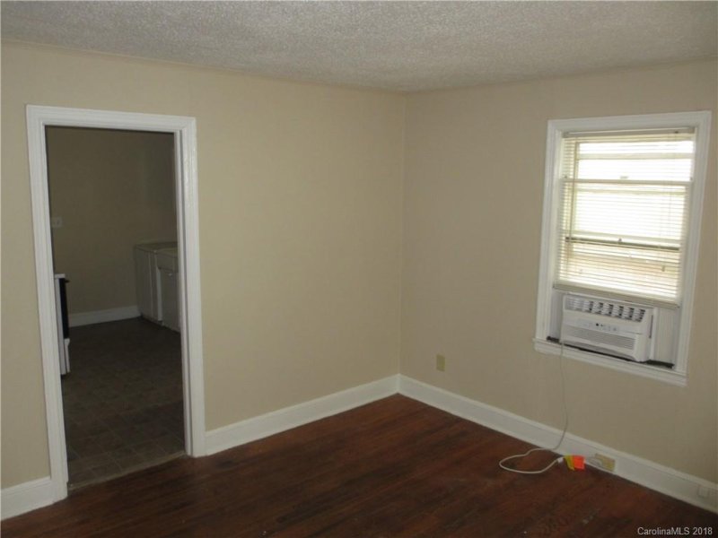 Property image 2 at 739 Pritchard Street, Charlotte, NC 28208