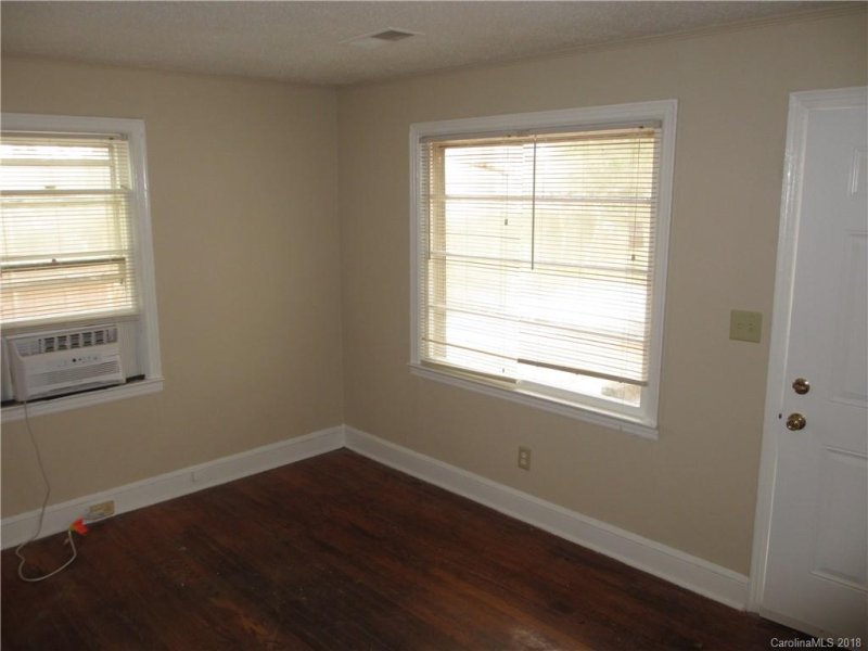 Property image 4 at 739 Pritchard Street, Charlotte, NC 28208