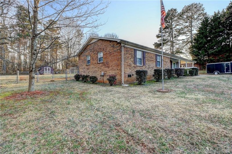 Property image 4 at 514 Delview Drive, Cherryville, NC 28021
