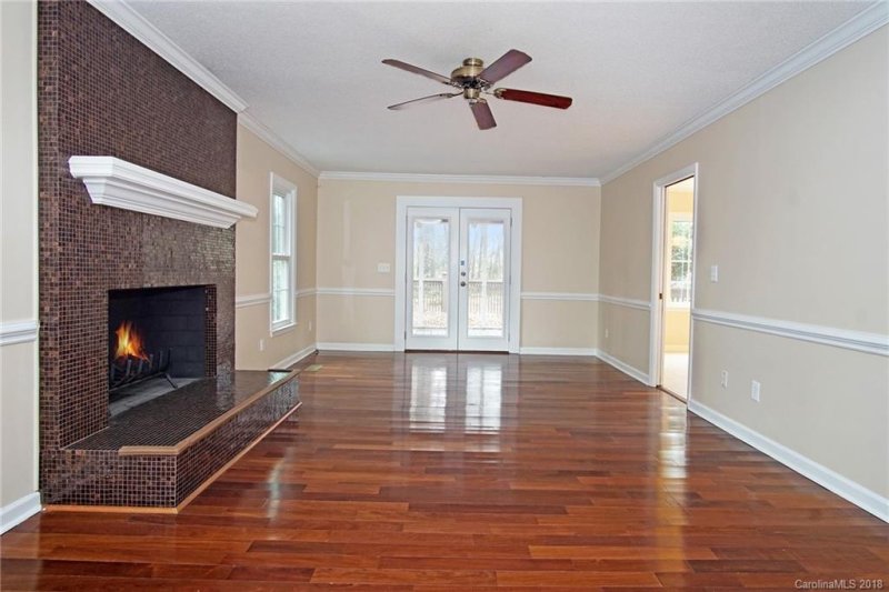 Property image 3 at 10646 S Hall Drive, Charlotte, NC 28270