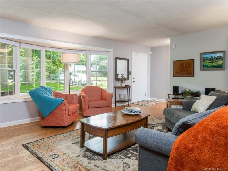 Property image 4 at 16 Forestdale Drive, Asheville, NC 28803