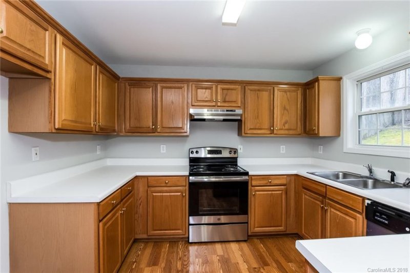 Property image 5 at 708 Cove Road, Gastonia, NC 28052