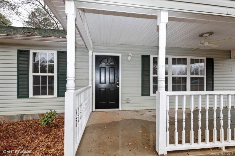 Property image 2 at 122 Braxton Drive, Statesville, NC 28677