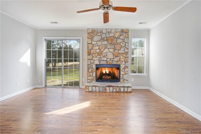 Property image 3 at 8228 Golf Ridge Drive, Charlotte, NC 28277