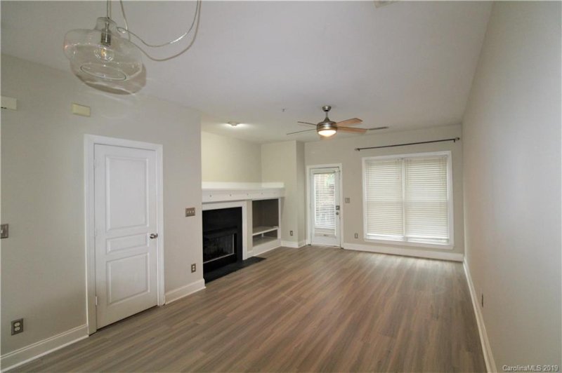 Property image 4 at 1057 Park West Drive, Charlotte, NC 28209