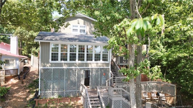 Property image 2 at 1064 Pinehaven Drive, New London, NC 28127