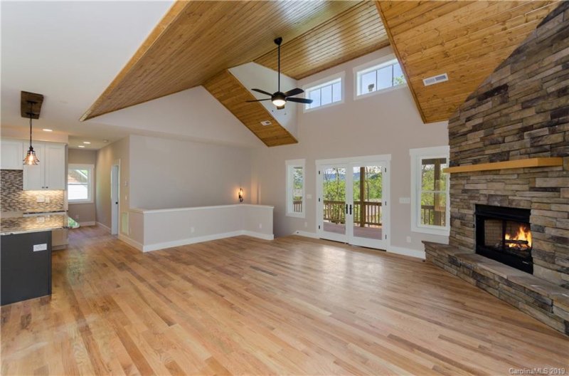 Property image 2 at 70 Parliament Place, Waynesville, NC 28785