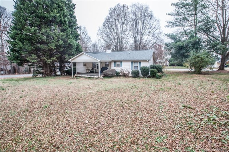 Property image 2 at 5561 Brookwood Lane, Hickory, NC 28602