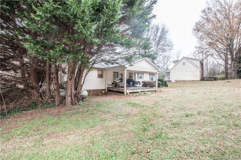 Property image 3 at 5561 Brookwood Lane, Hickory, NC 28602