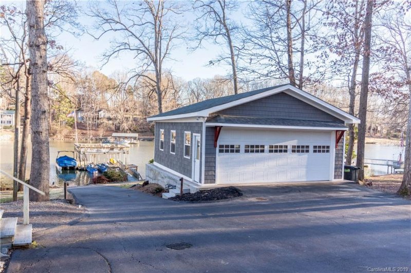 Property image 3 at 482 Greenbay Road, Mooresville, NC 28117