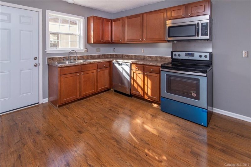 Property image 5 at 2521 Faber Street, Charlotte, NC 28208