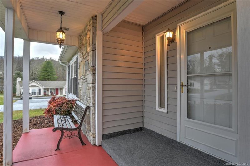 Property image 2 at 403 N Woodfield Court, Hendersonville, NC 28791