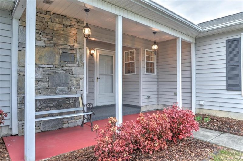 Property image 3 at 403 N Woodfield Court, Hendersonville, NC 28791