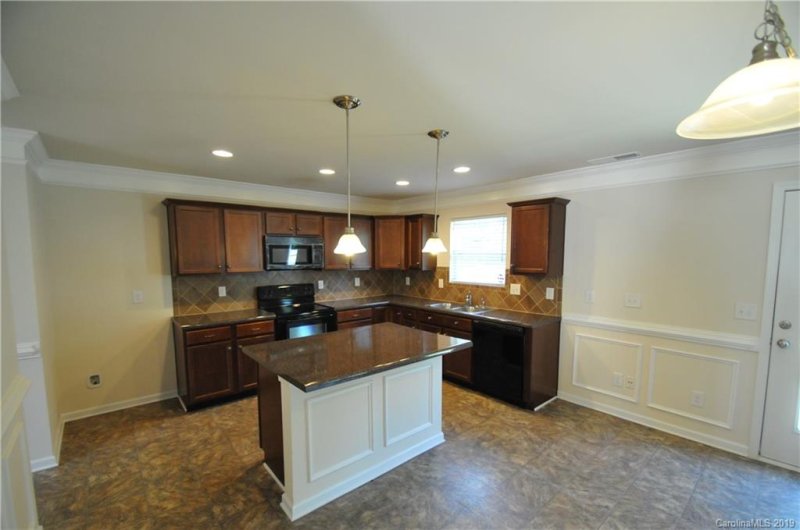 Property image 4 at 6207 Ganso Lane, Charlotte, NC 28214