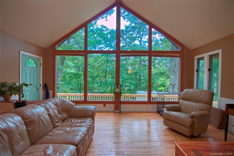 Property image 3 at 723 Burnside Trail, Hendersonville, NC 28792