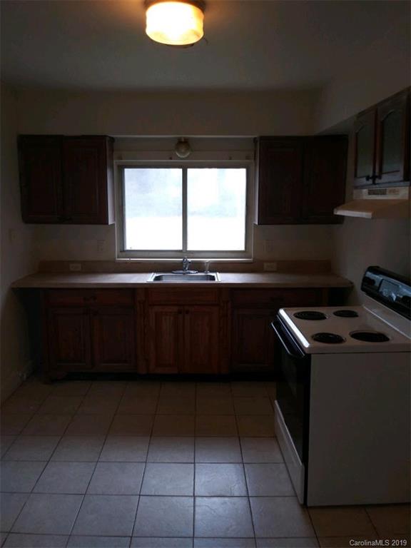 Property image 4 at 721 Dewolfe Street, Charlotte, NC 28208