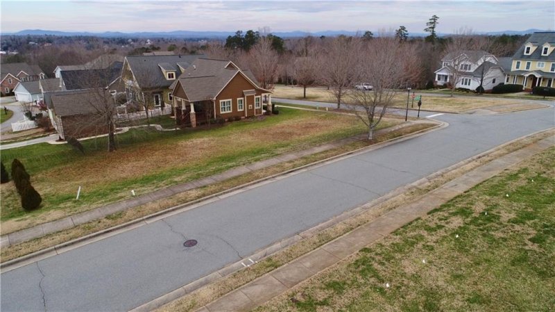 Property image 2 at 1901 4th Street Lane, Hickory, NC 28601