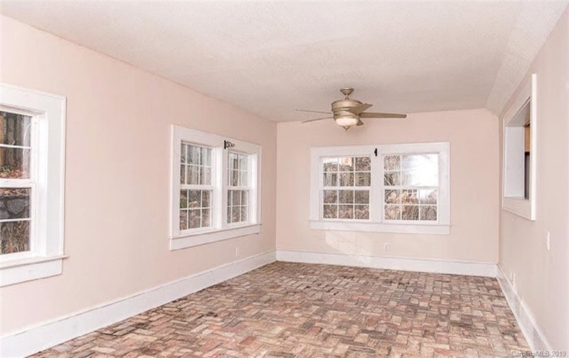 Property image 3 at 132 Laurel Loop, Asheville, NC 28806