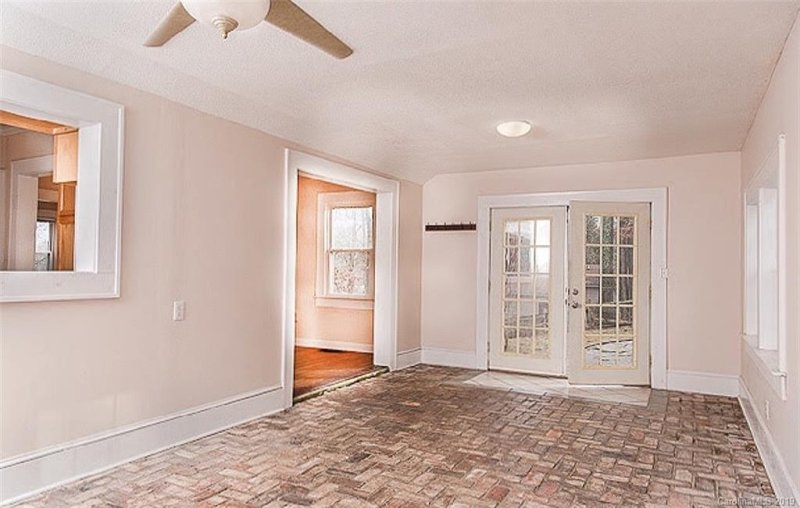 Property image 5 at 132 Laurel Loop, Asheville, NC 28806