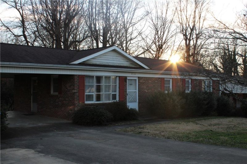 Property image 3 at 2430 32nd Avenue, Hickory, NC 28601