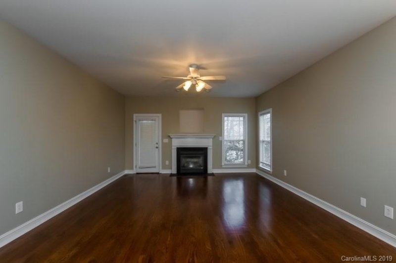 Property image 3 at 20212 Colony Point Lane, Cornelius, NC 28031