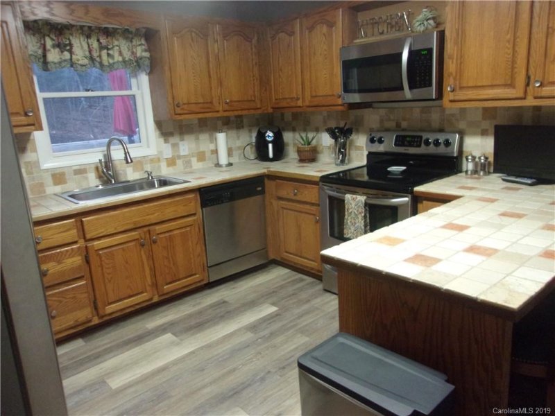 Property image 4 at 6063 Gold Creek Estates Drive, Hickory, NC 28601