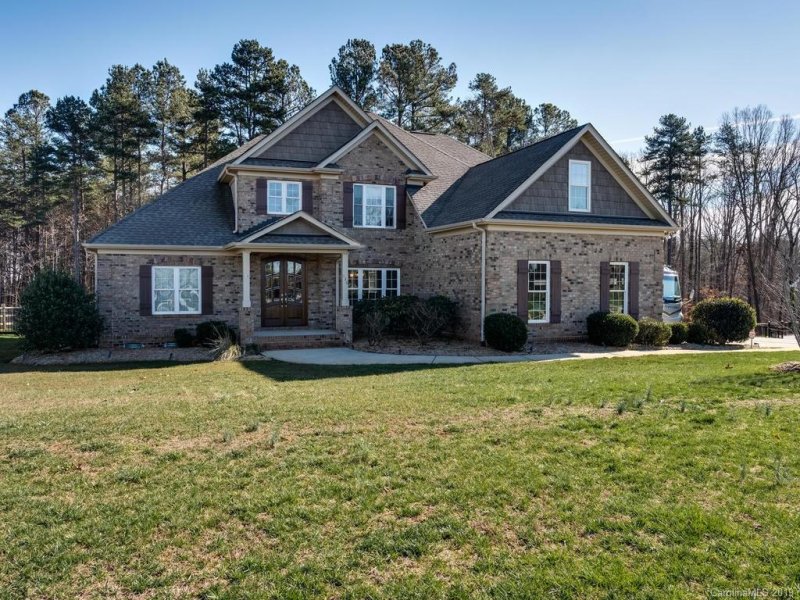 136 Orchard Farm Lane